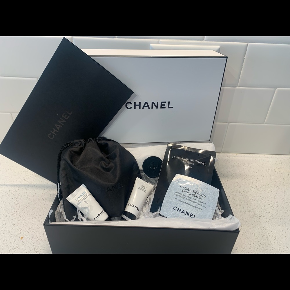 Original Chanel Box with travel size samples.